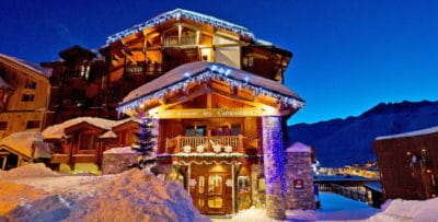 Hôtel Campanules Tignes extérieur de nuit