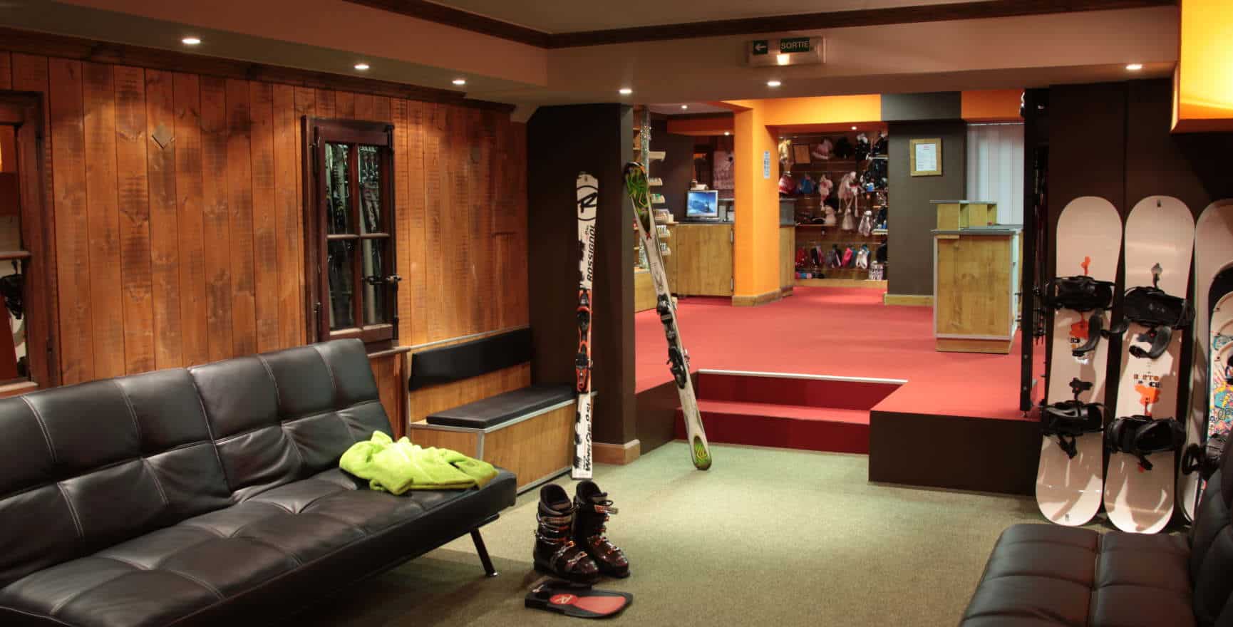 Village Montana - ski shop