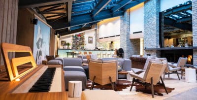 07 - bar l'icebreaker salle principale. pianojpg