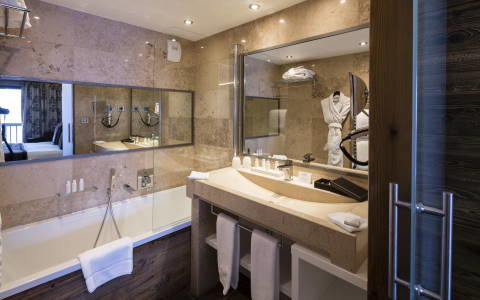 Hôtel Koh-I Nor - Privivilege room - bathroom