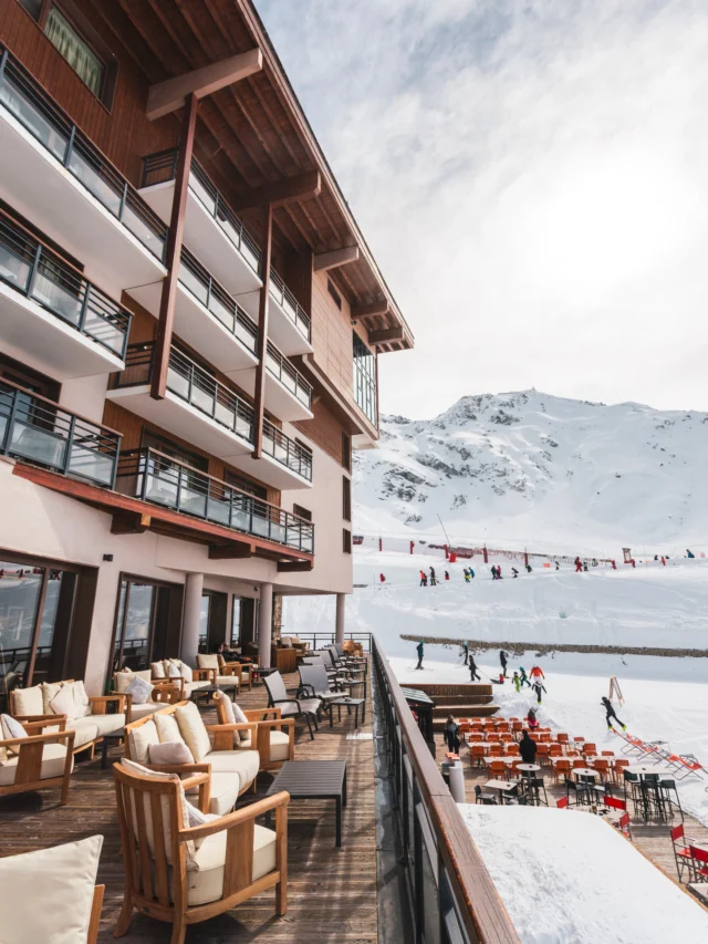 Là où le design rencontre la majesté des montagnes ✨

Nos établissements allient l'authenticité des matériaux alpins à une élégance contemporaine. Un cadre parfait pour vos futures évasions 🏡

---

Where design meets the majesty of the mountains ✨

Our properties combine the authenticity of alpine materials with contemporary elegance. A perfect setting for your future escapes 🏡

---

#AlpineDesign #Architecture #EtincellesCollection #LuxuryHotel #MountainStyle